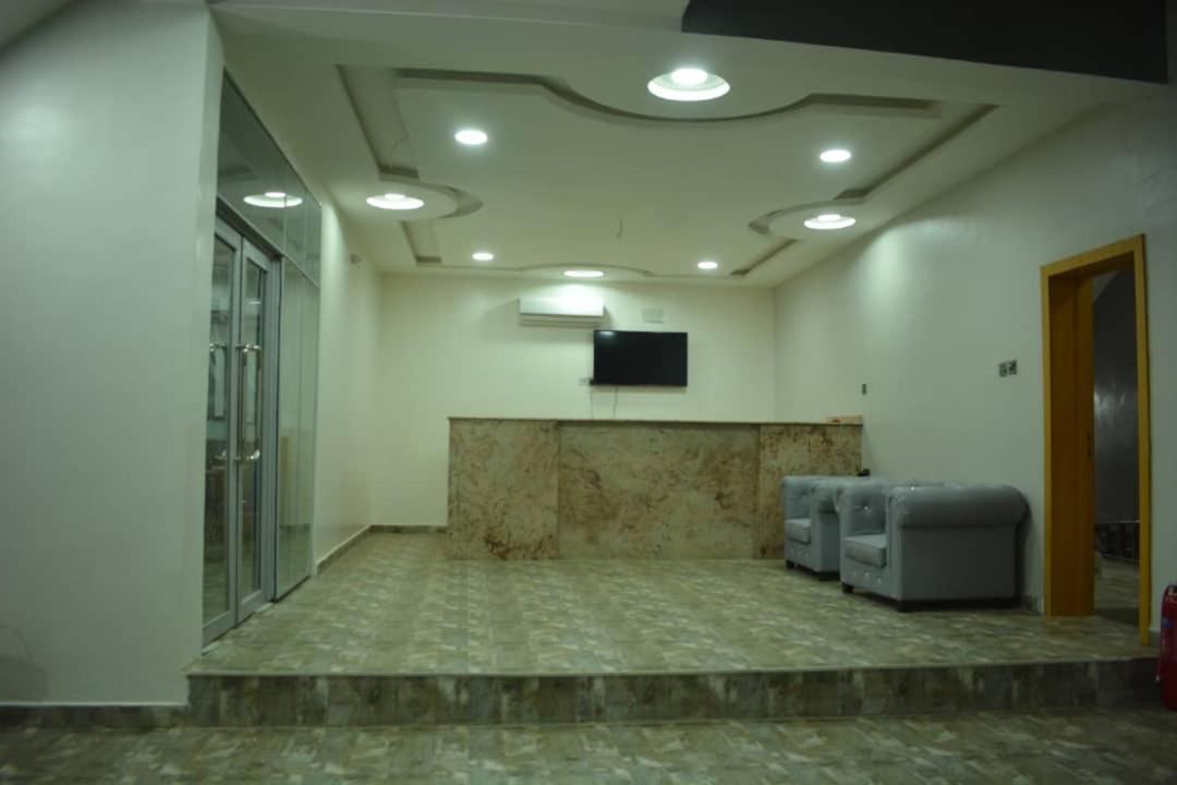 Camas Hotel & Suite Asero Abeokuta Buitenkant foto